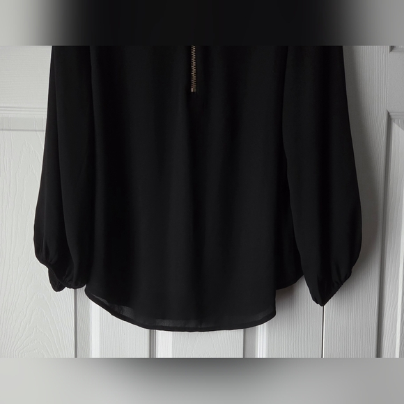 Carmen Marc Valvo Black V-Neck Zip-Front Long Sleeve Blouse Size 1X - Picture 4 of 10